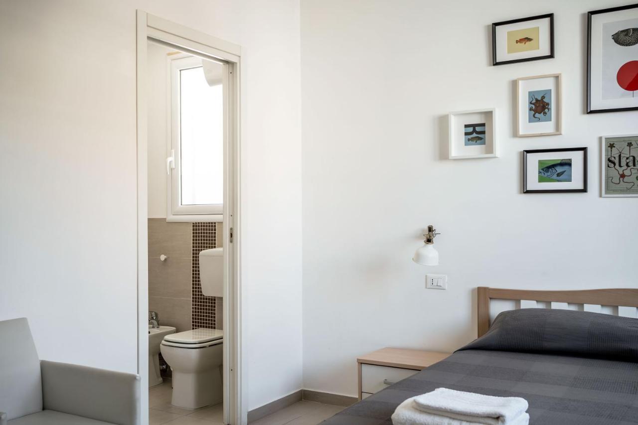 Via Del Mare 36 Bed & Breakfast ซานตาโกรเชกาเมรีนา ภายนอก รูปภาพ