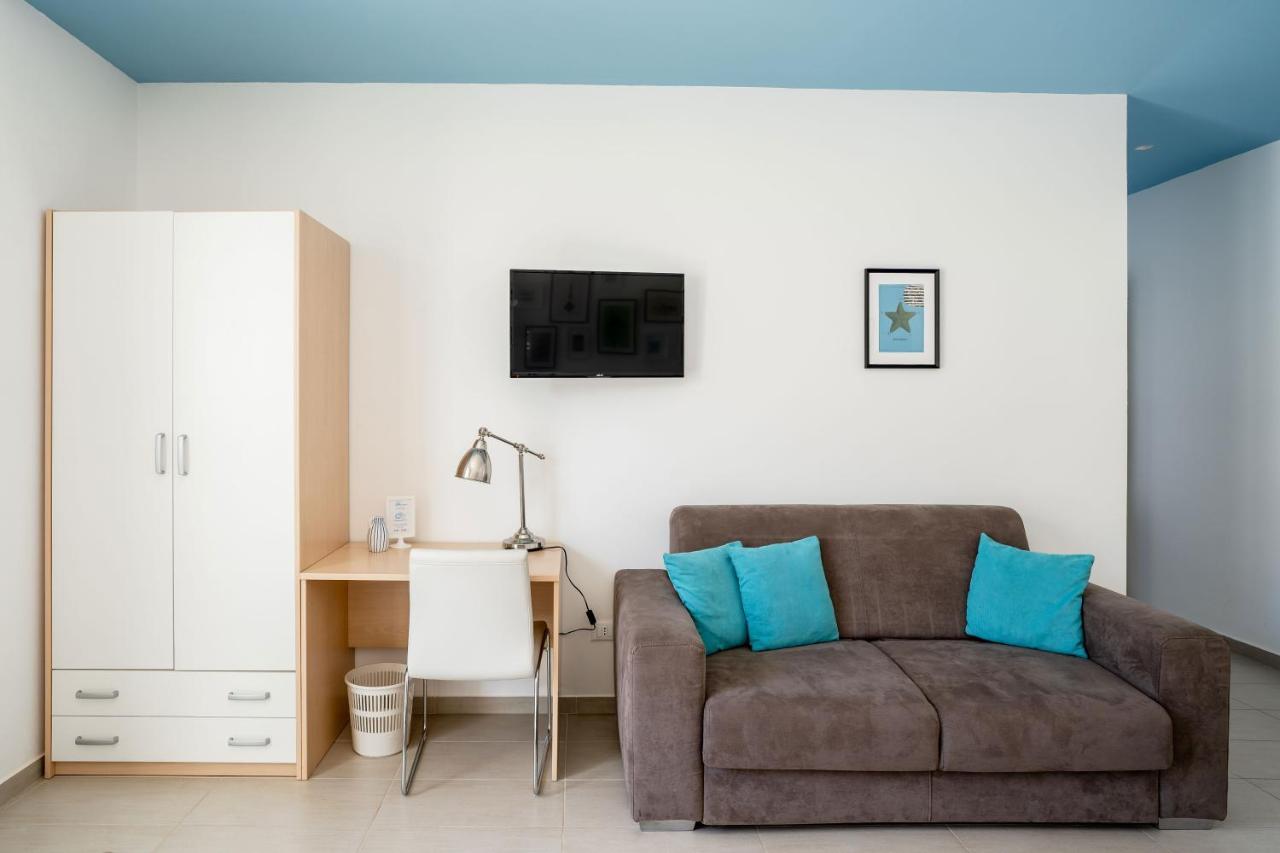 Via Del Mare 36 Bed & Breakfast ซานตาโกรเชกาเมรีนา ภายนอก รูปภาพ