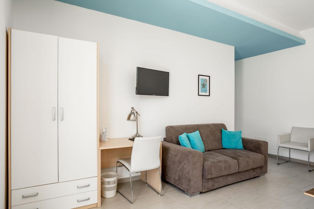 Via Del Mare 36 Bed & Breakfast ซานตาโกรเชกาเมรีนา ภายนอก รูปภาพ